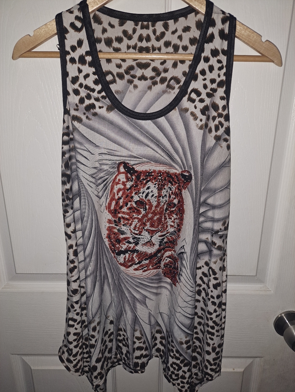 Xhilaration Black/White Tank Top with Red Tiger Graphic - Picture 5 of 5